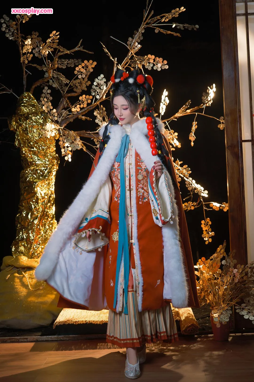 年年nnian: Nian Beast New Year Splendor